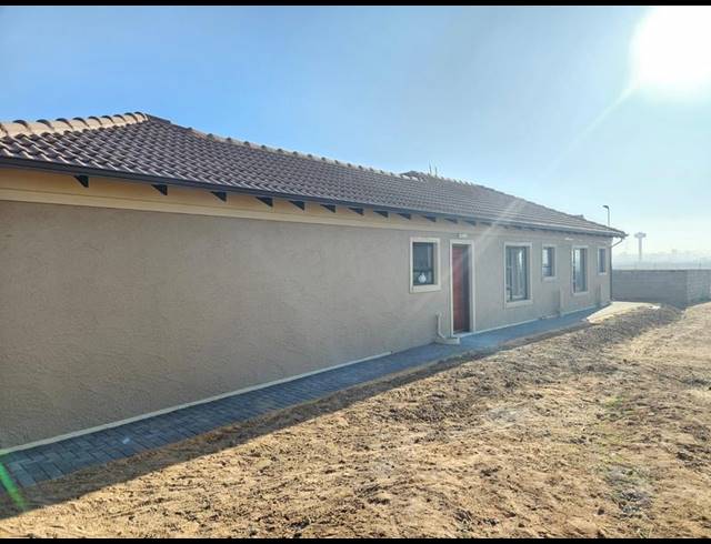 3 BEDROOM HOUSE FOR SALE IN WINDMILL PARK